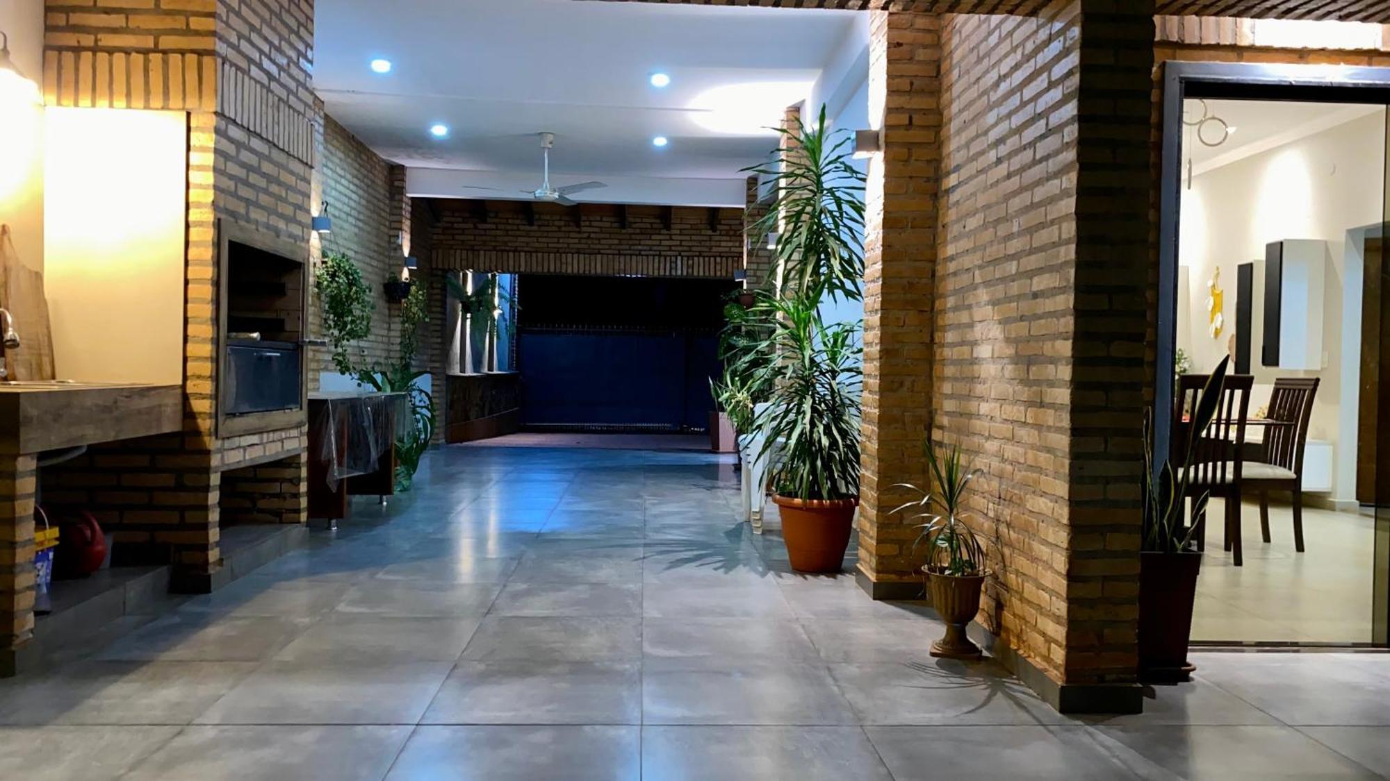 Moderna Y Unica Casa Independiente Con Jardin Y Estacionamiento シウダー・デル・エステ エクステリア 写真